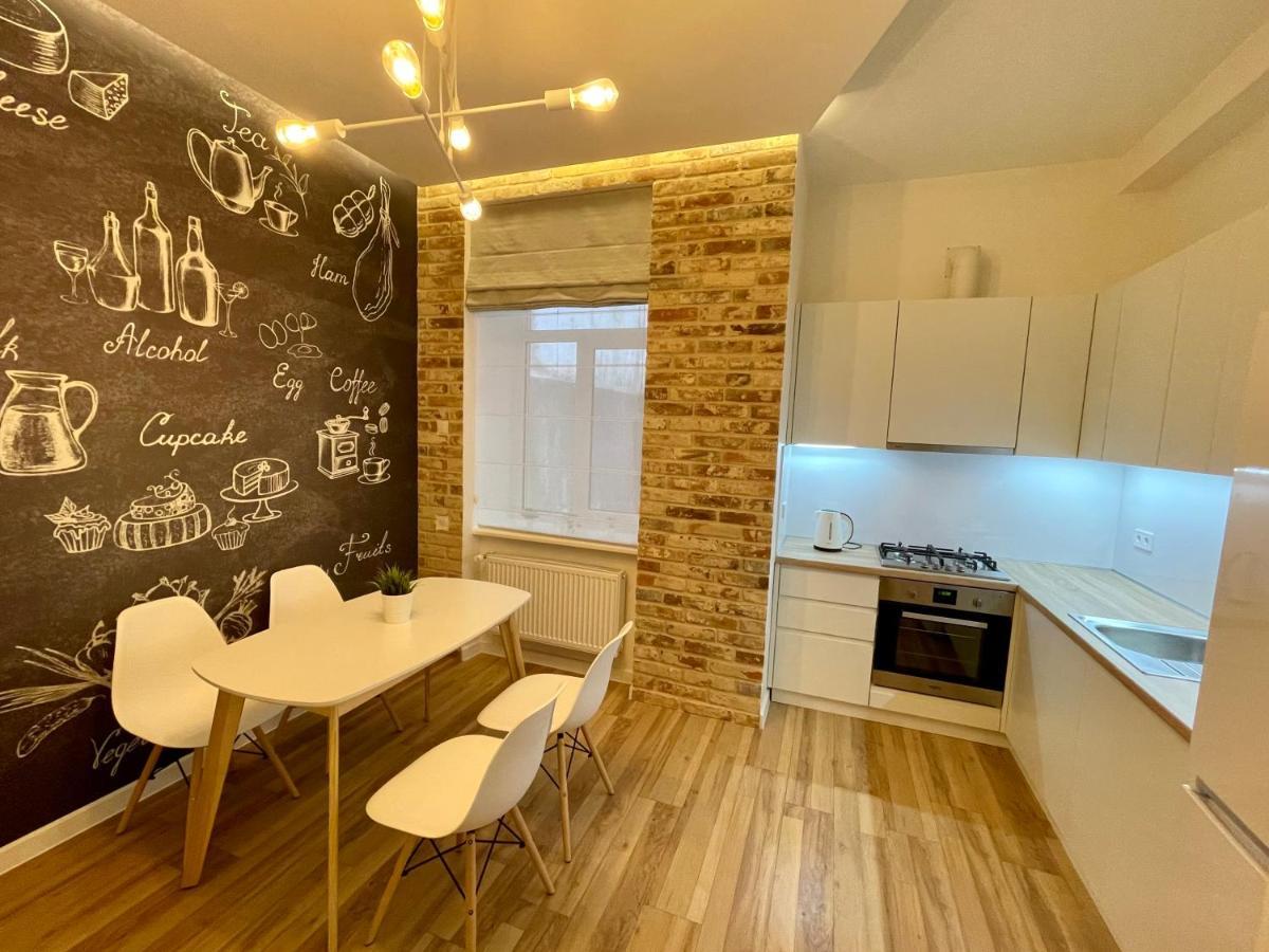 Apartment Centre Inn Çernivtsi Dış mekan fotoğraf