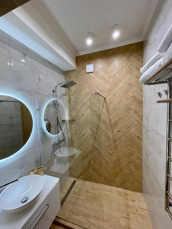 Apartment Centre Inn Çernivtsi Dış mekan fotoğraf